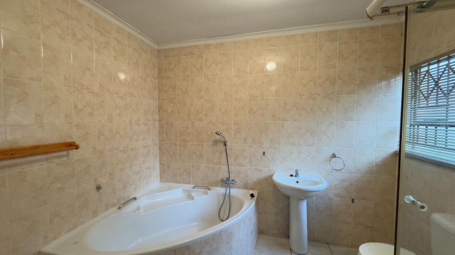 3 Bedroom Property for Sale in Mandela View Free State